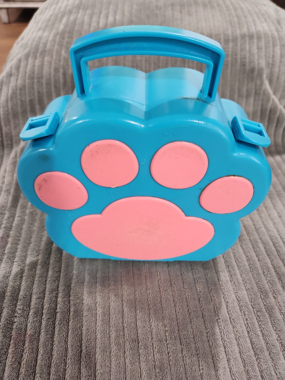 Lakeshore Learn & play Carry Around Animal Town paw shape case - Picture 5 of 10
